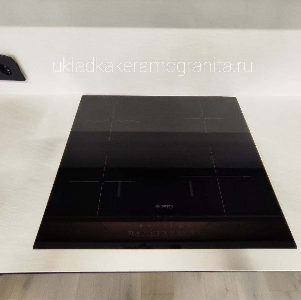 Vyrez_pod_varochnuyu_panel'_v_keramogranite
